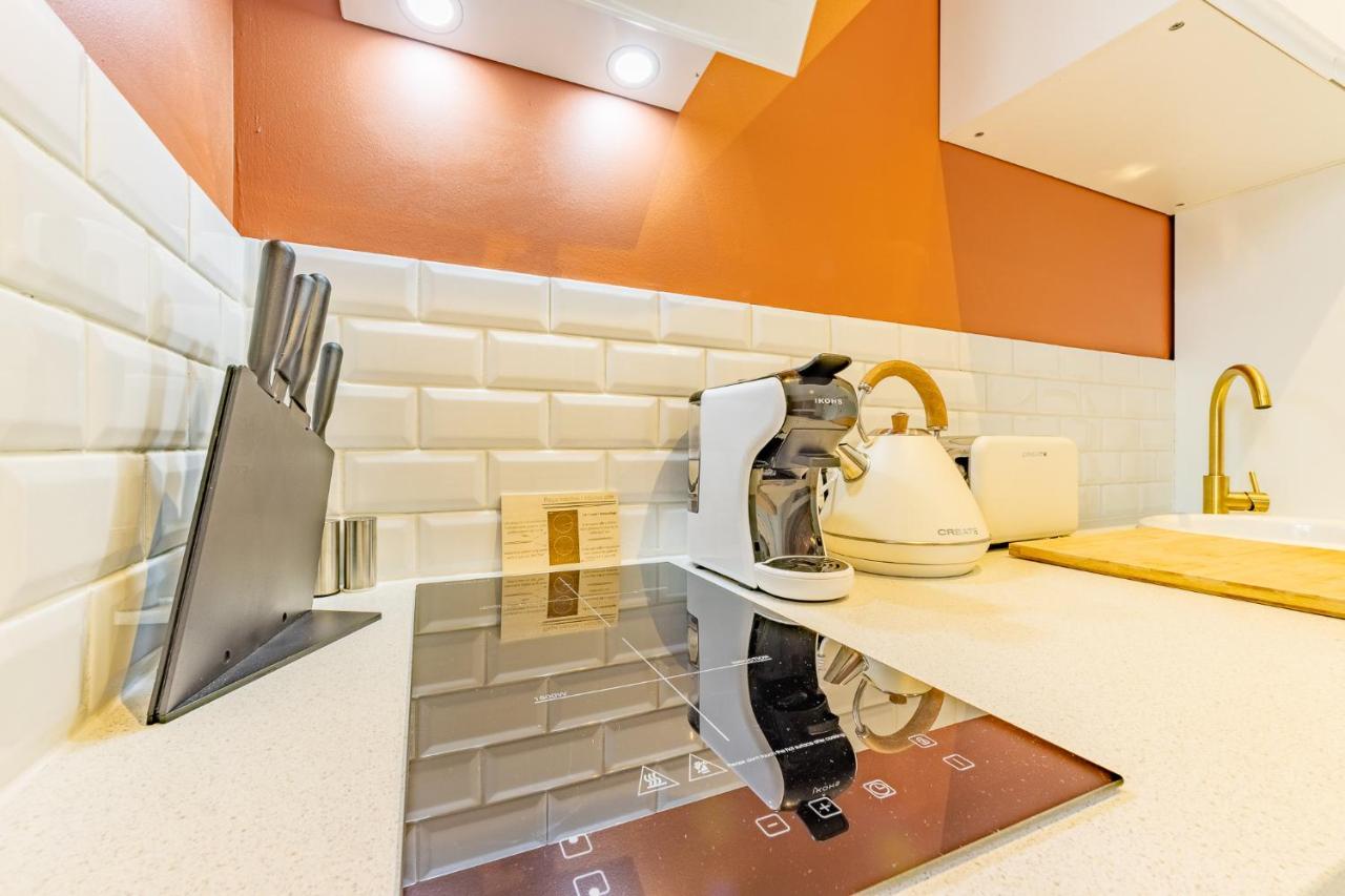 Apartment Parenthese -