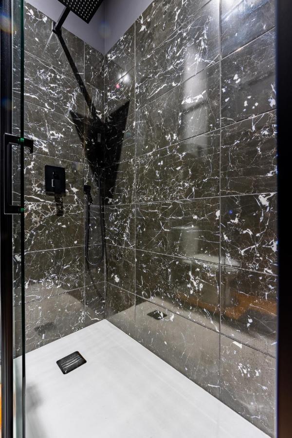 Parenthese - Appartement *